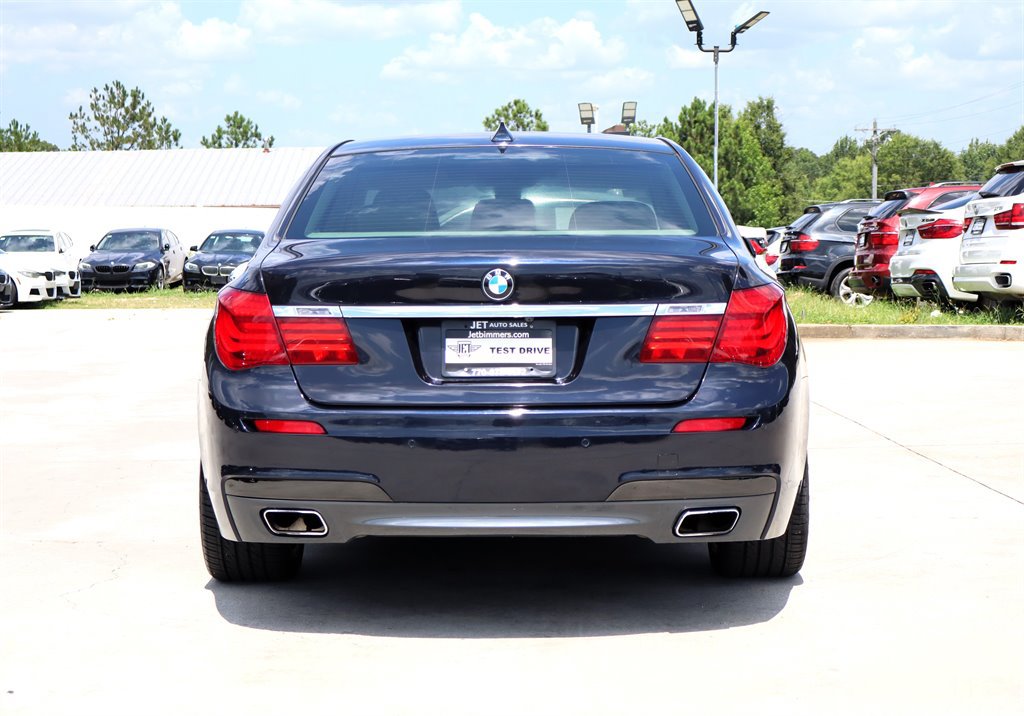 Used 2013 BMW 750Li RWD image 6