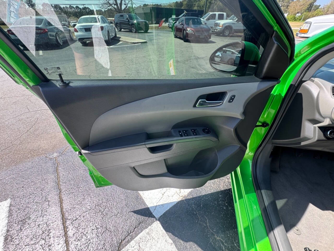 Used 2014 Chevrolet Sonic LT w/ LT Spring Promotional Package FWD image 5