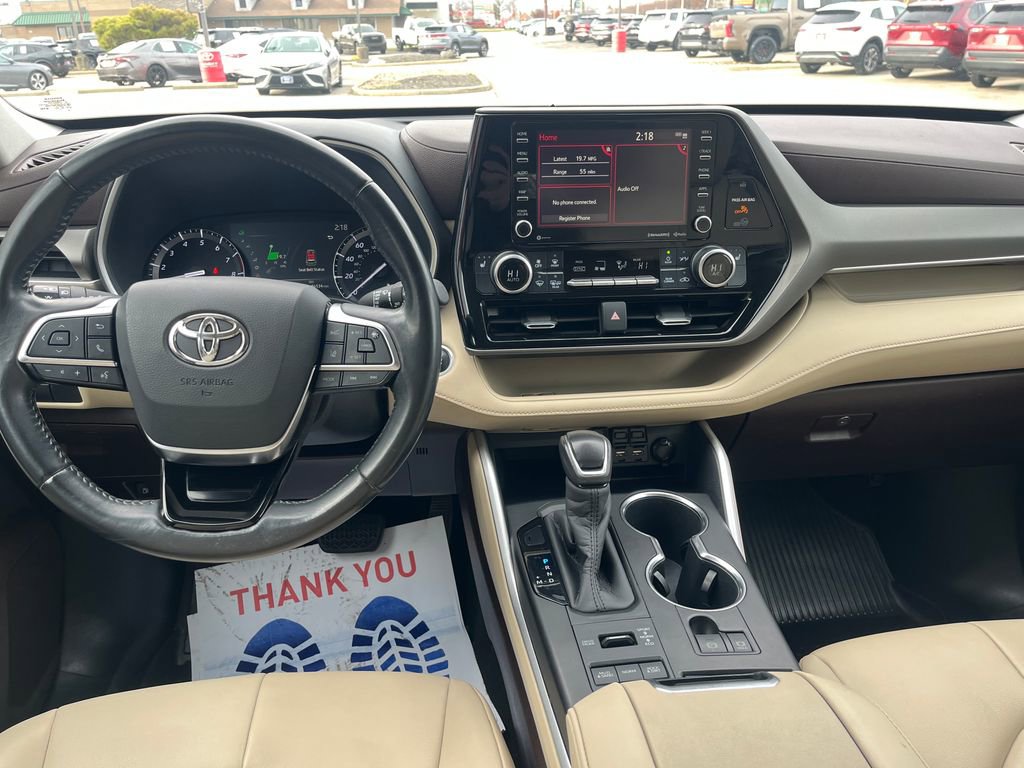 Certified 2020 Toyota Highlander XLE image 12