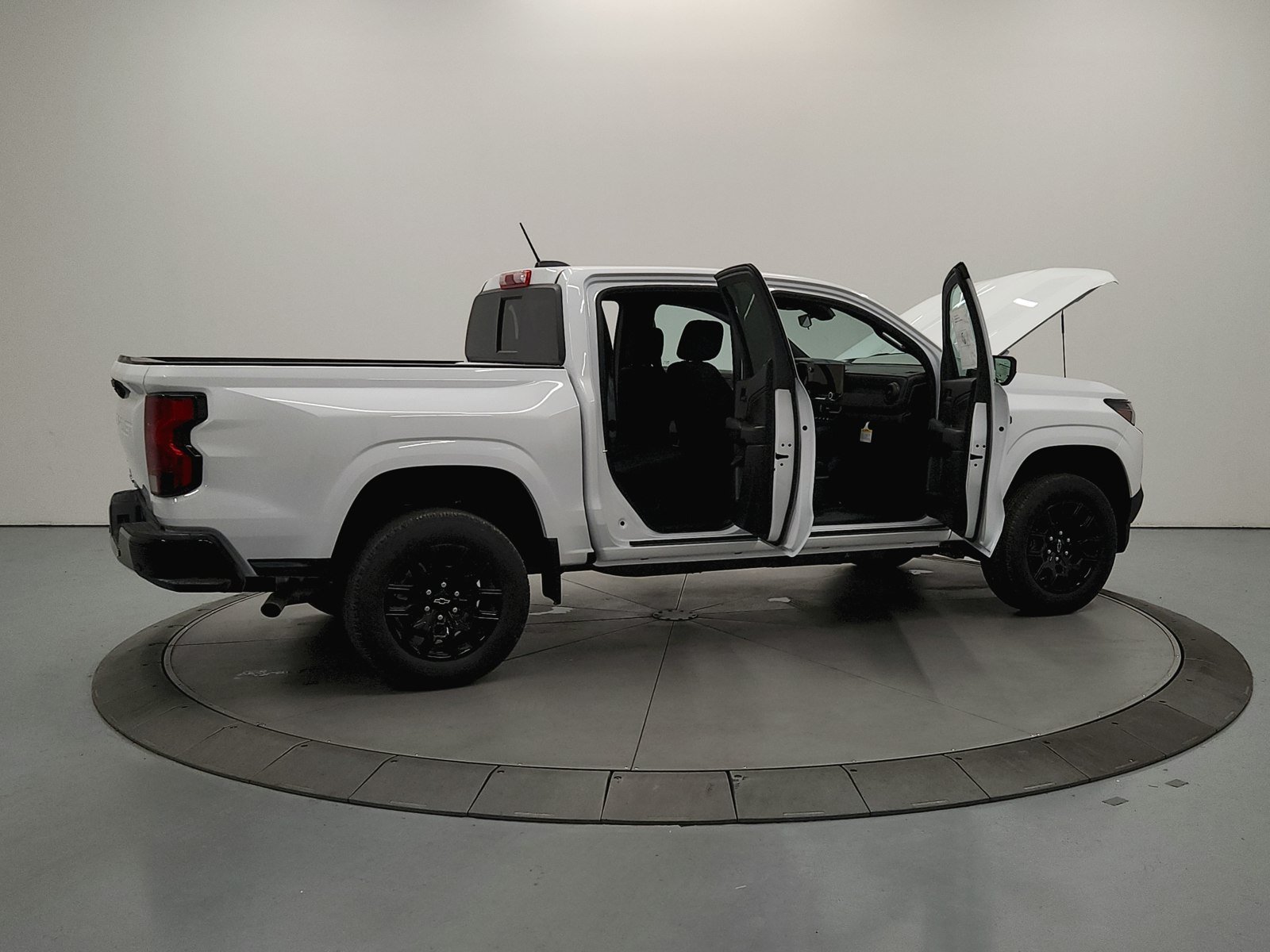 New 2026 Chevrolet Colorado W/T w/ WT Custom Package RWD image 16