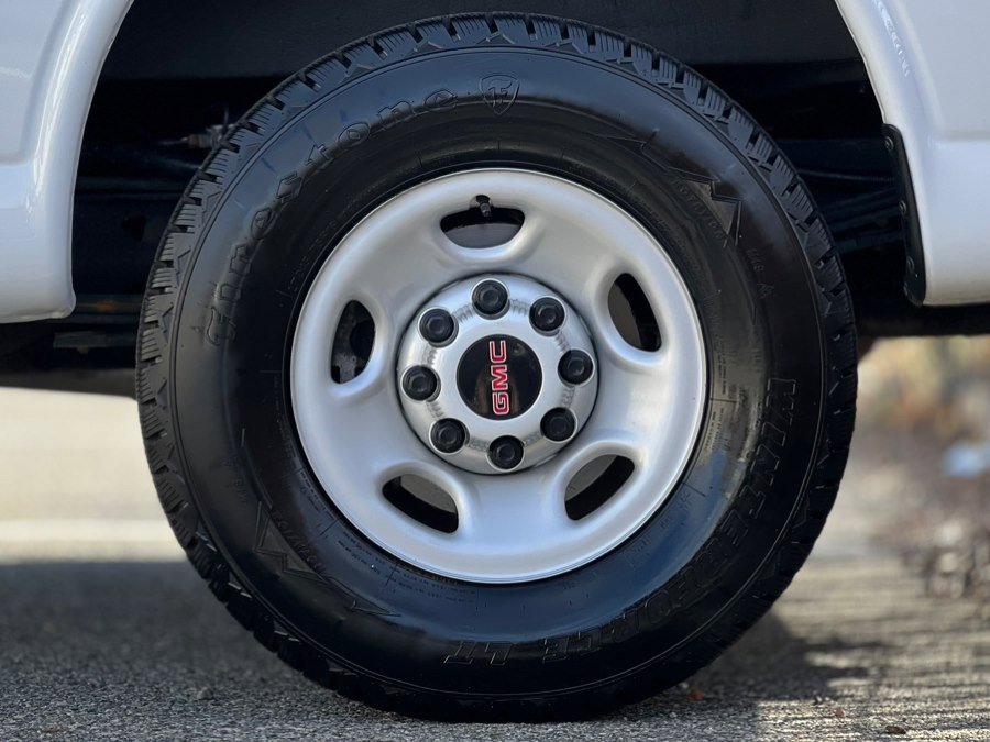 Used 2023 GMC Savana 2500 w/ Driver Convenience Package image 39