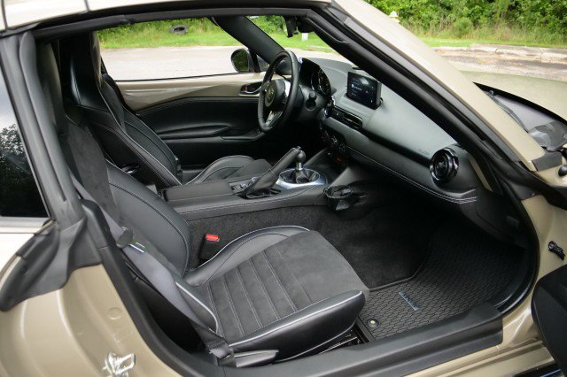 Used 2024 MAZDA MX-5 Miata RF Club w/ Weather Package RWD image 33