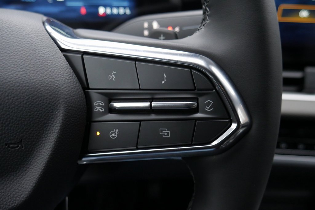 New 2026 Chevrolet Equinox LT w/ Convenience Package II image 13