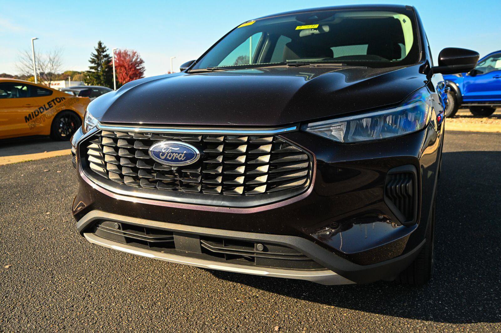 Used 2023 Ford Escape Active w/ Tech Pack #2 AWD/4WD image 11