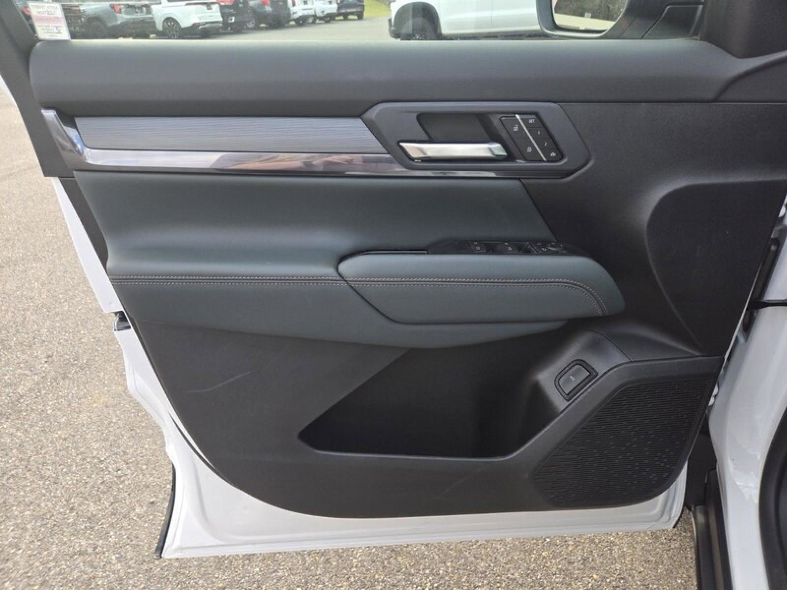 New 2026 GMC Terrain AT4 w/ Convenience Package III AWD/4WD image 22