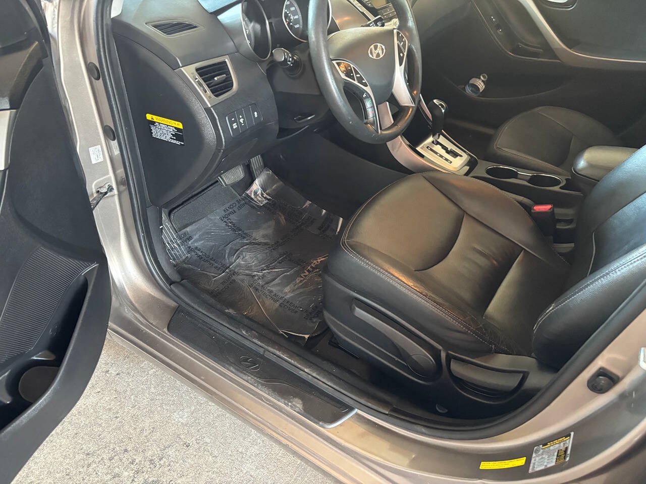 Used 2012 Hyundai Elantra Limited FWD image 14