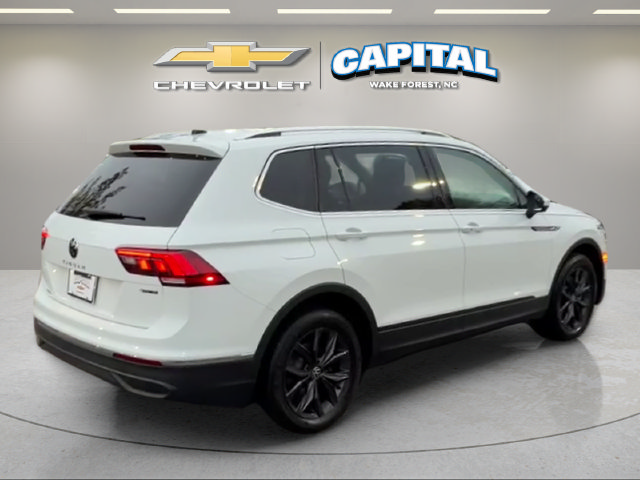 Used 2024 Volkswagen Tiguan SE AWD/4WD image 5