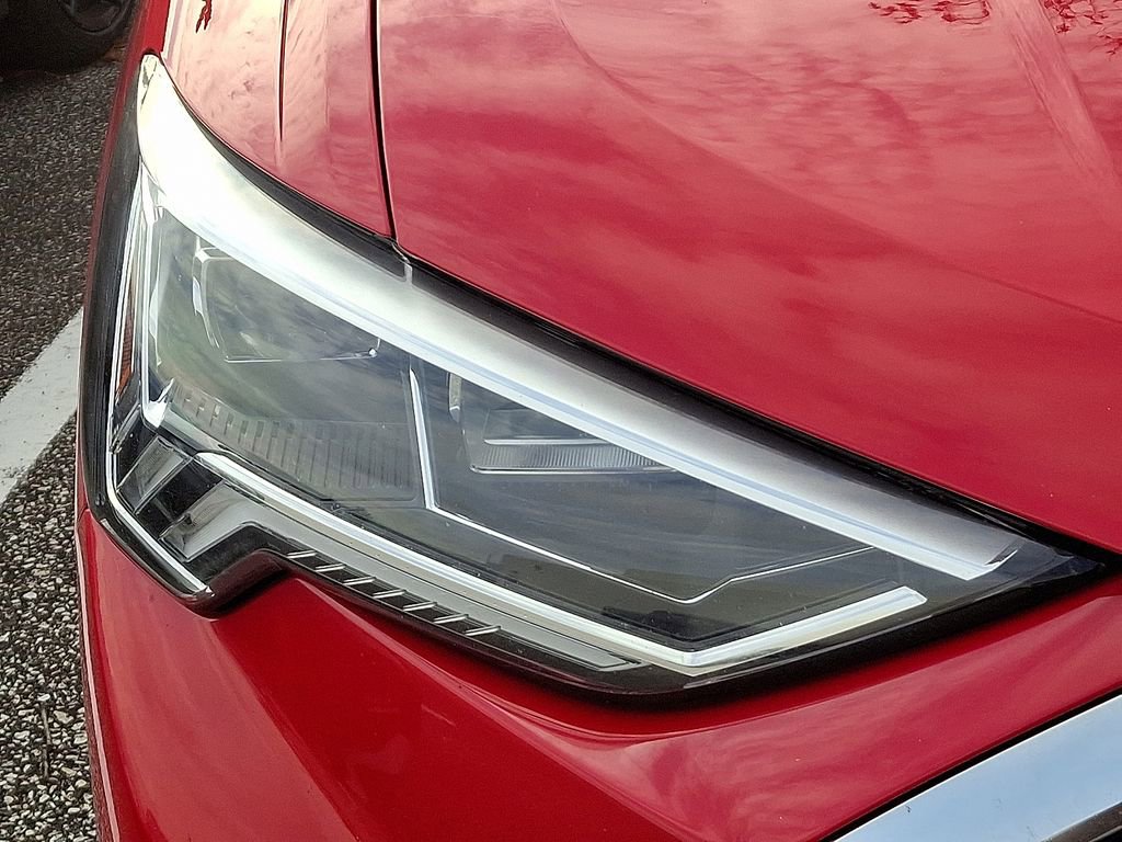 Certified 2023 Audi Q3 2.0T Premium Plus w/ Premium Plus Package image 4