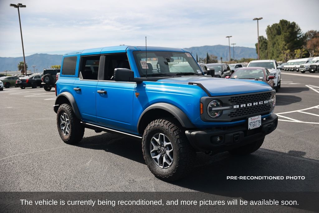 Used 2025 Ford Bronco Badlands image 8