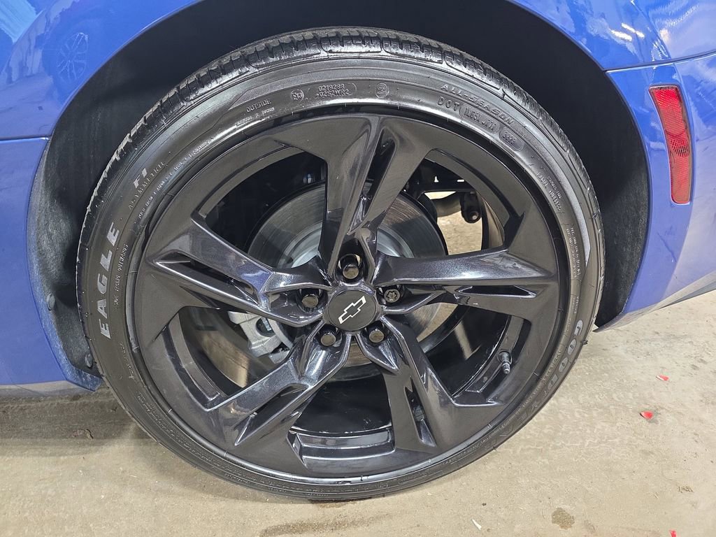Used 2024 Chevrolet Camaro LT w/ Technology Package RWD image 29