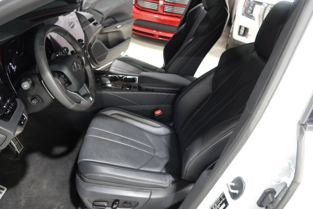 Used 2023 Lexus RX 350 F Sport w/ Accessory Package AWD/4WD image 19