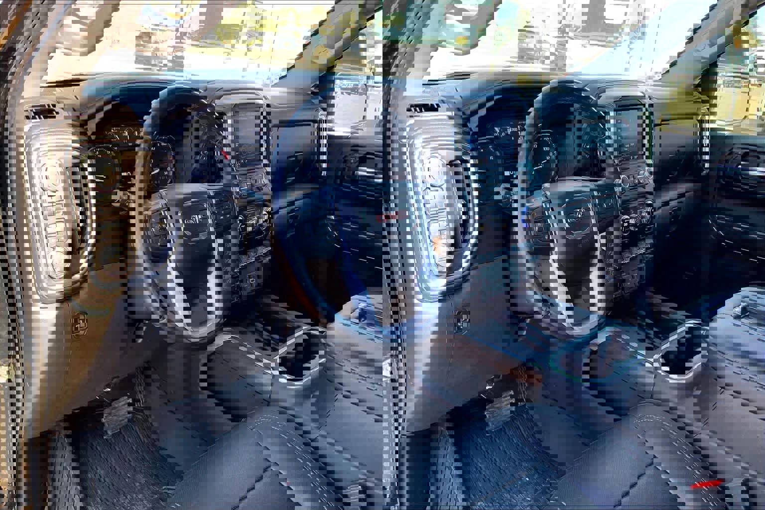 Used 2019 GMC Sierra 1500 SLT image 18