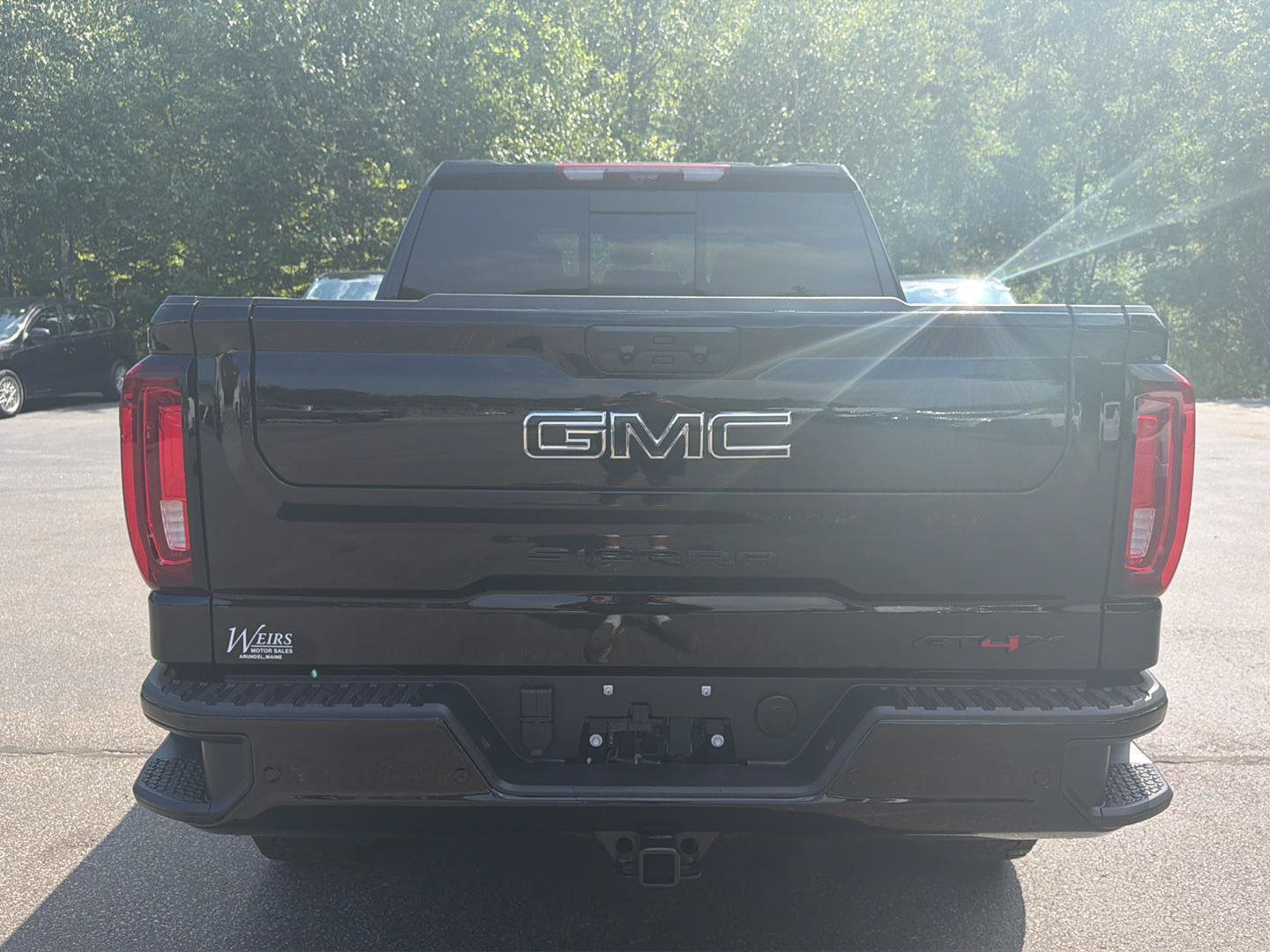 New 2026 GMC Sierra 1500 AT4X w/ LPO, Black Badging Package AWD/4WD image 4