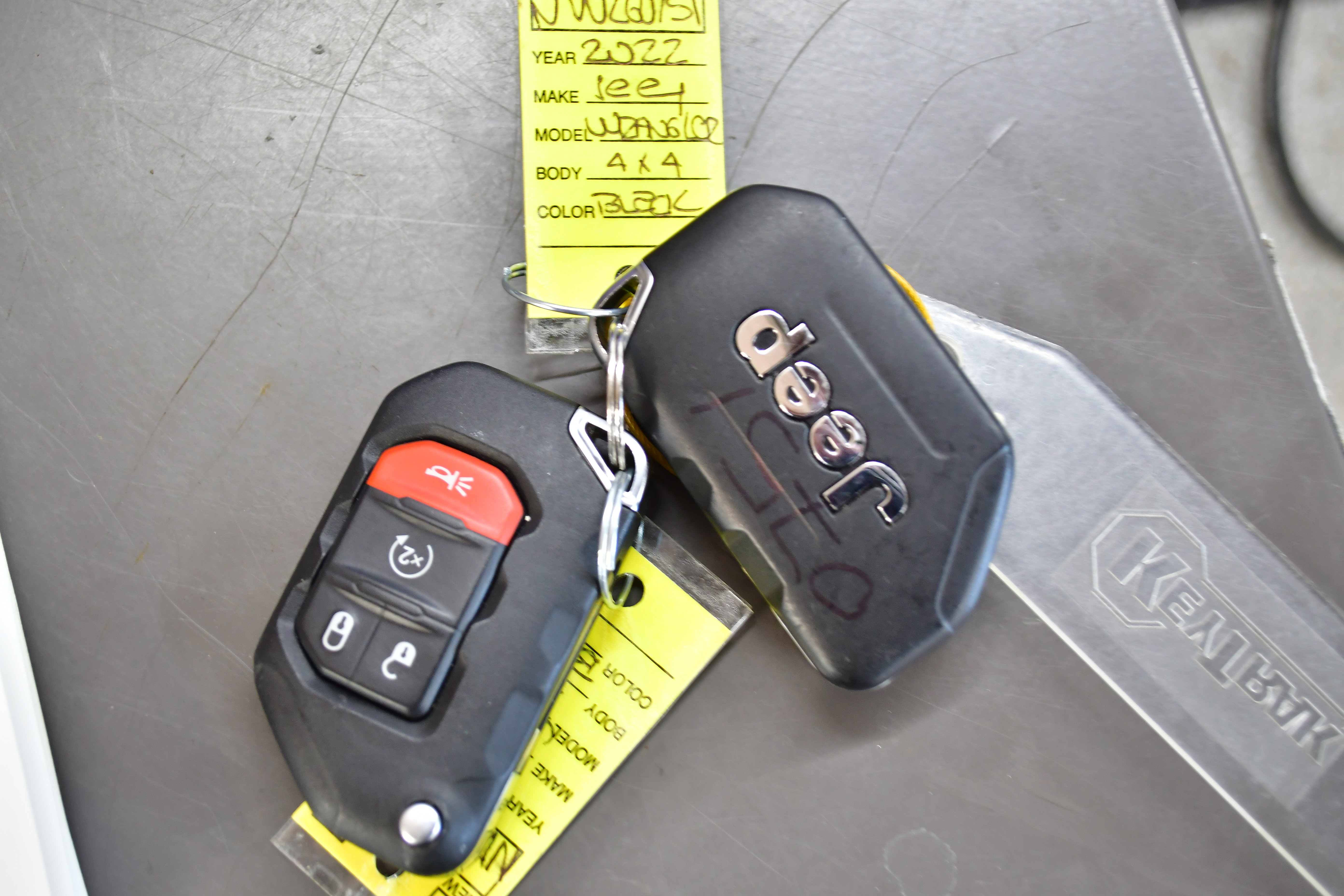 Used 2022 Jeep Wrangler Unlimited Sahara image 32