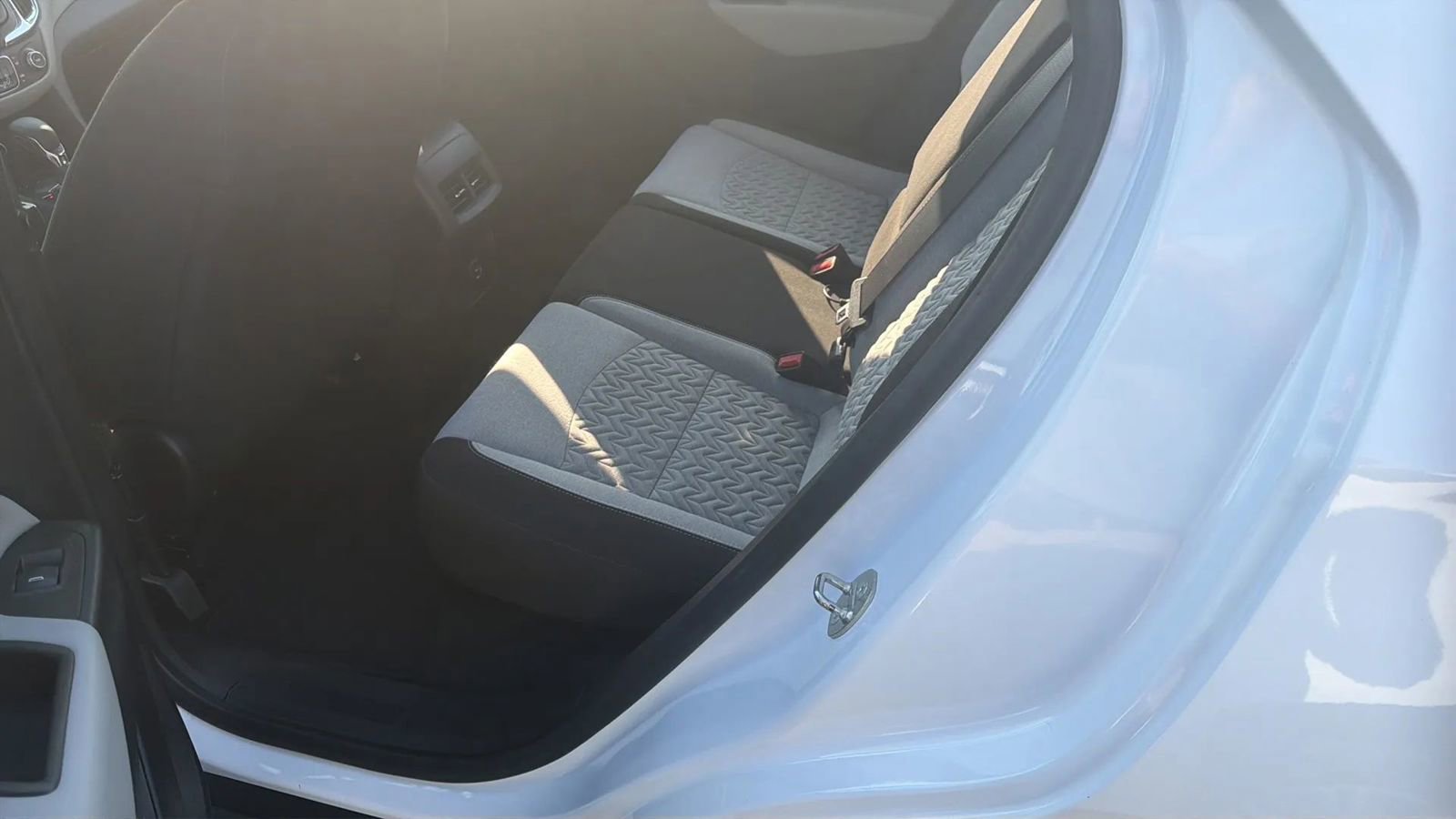 Used 2023 Chevrolet Equinox LS AWD/4WD image 26