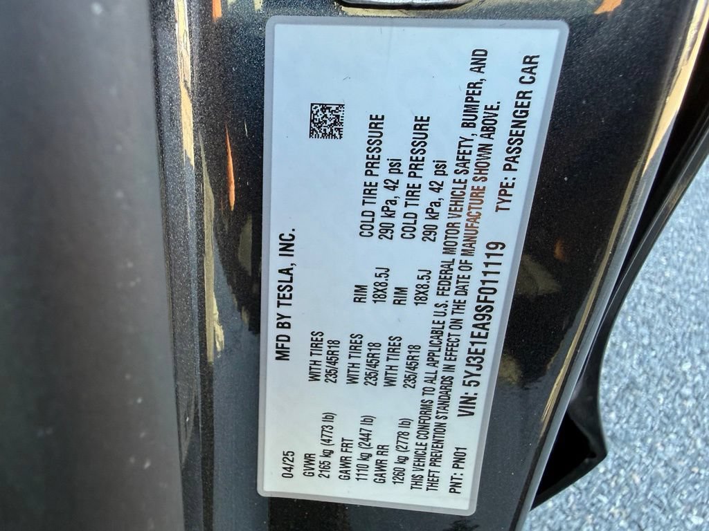 Used 2025 Tesla Model 3 Long Range RWD image 37