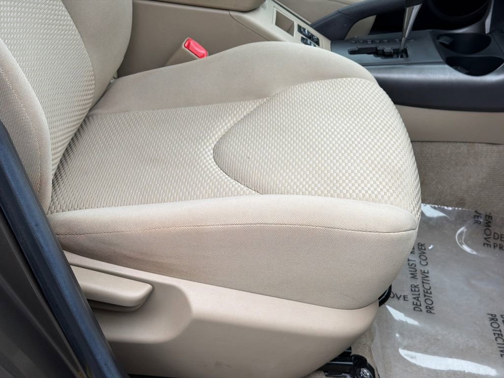 Used 2012 Toyota RAV4 4WD w/ Upgrade Value Pkg image 29