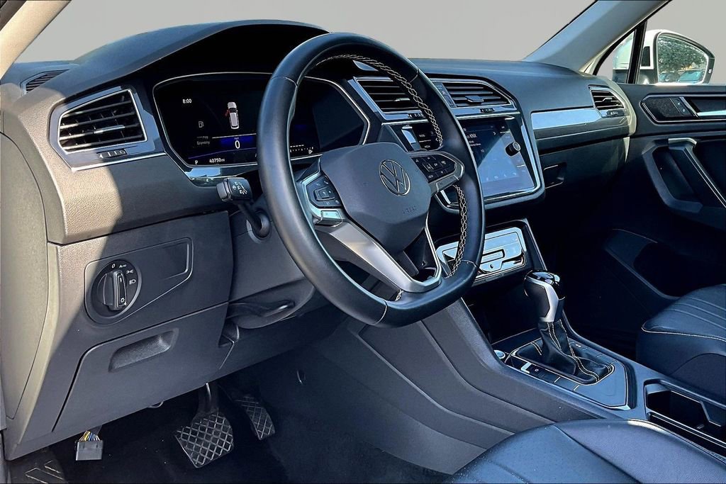 Used 2024 Volkswagen Tiguan Wolfsburg Edition image 18