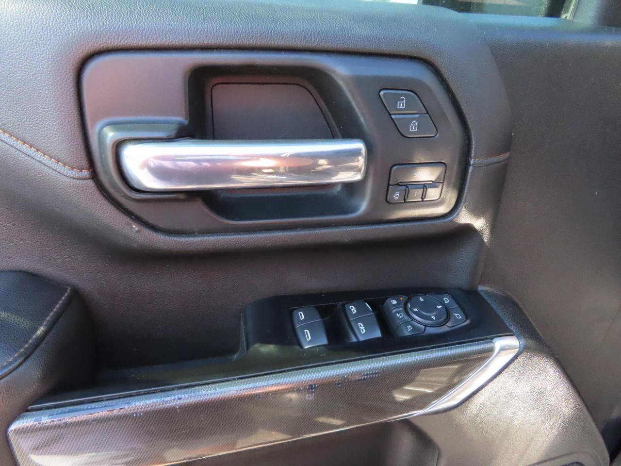 Used 2020 GMC Sierra 2500 AT4 w/ AT4 Premium Package AWD/4WD image 30