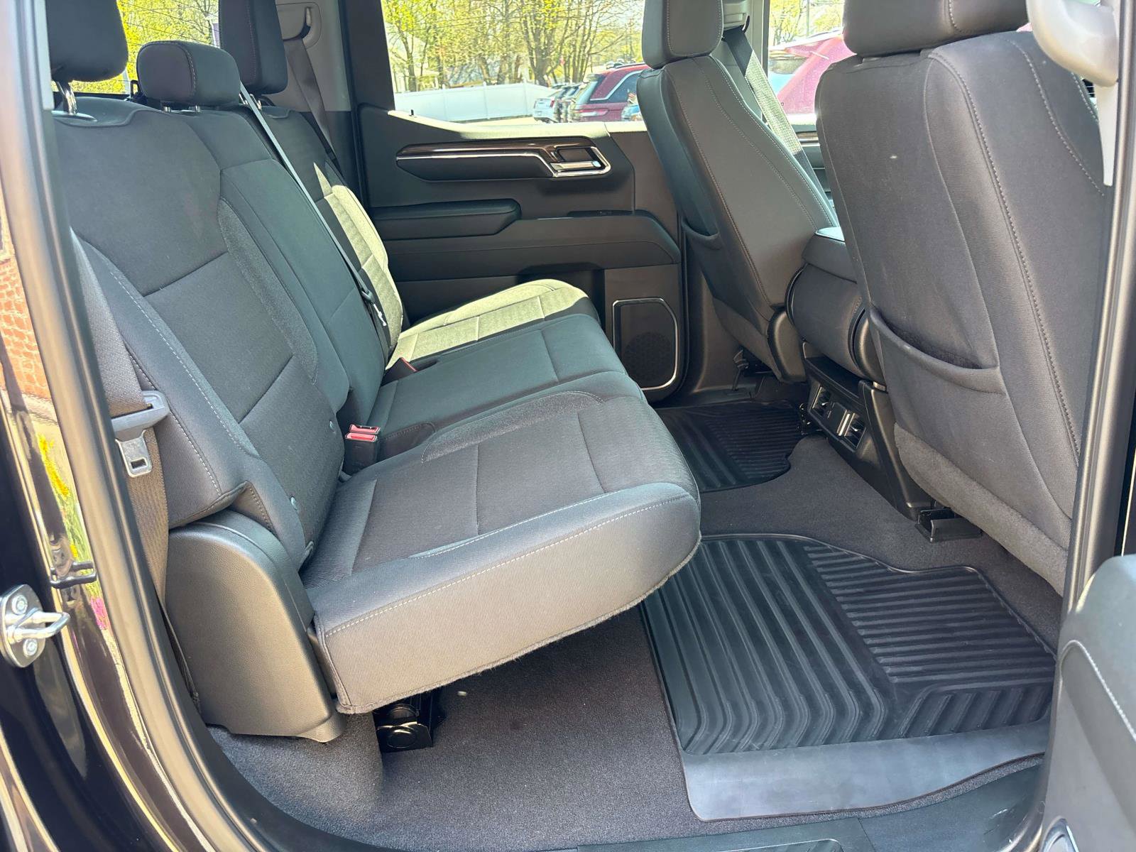 Used 2024 Chevrolet Silverado 1500 LT image 10