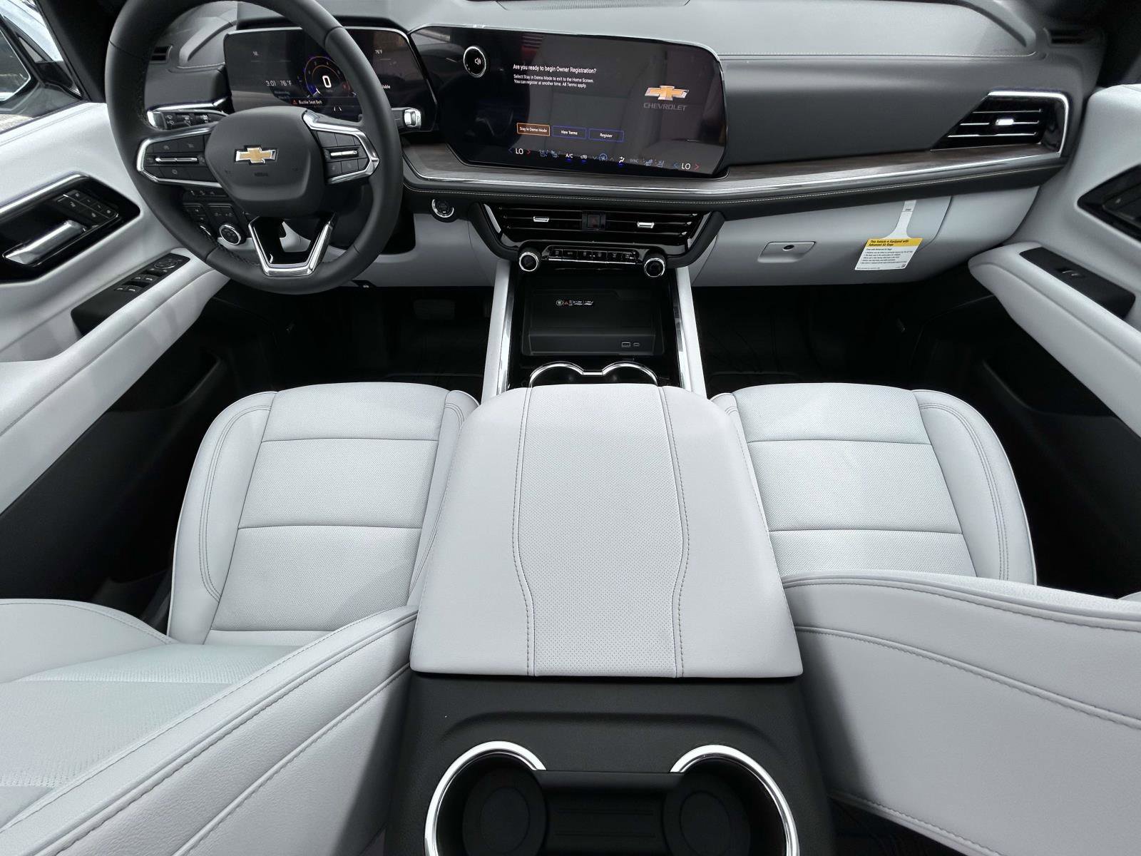 New 2026 Chevrolet Suburban Premier AWD/4WD image 14