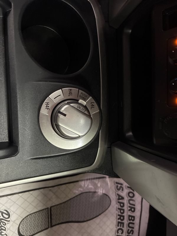 Used 2018 Toyota 4Runner Limited AWD/4WD image 18