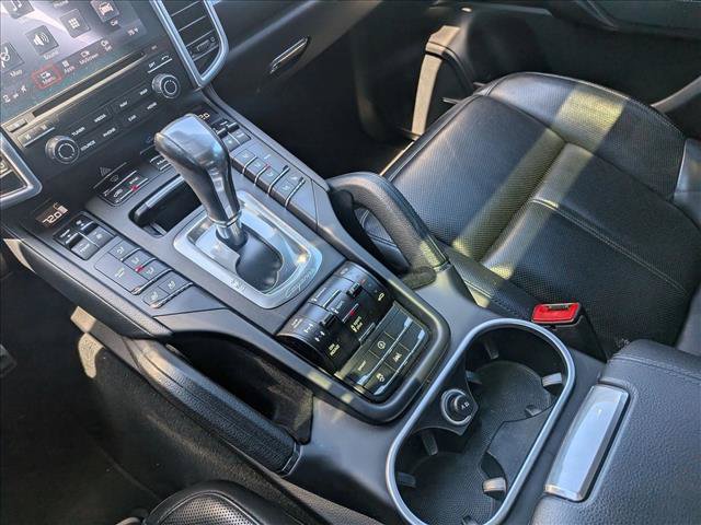 Used 2017 Porsche Cayenne S AWD/4WD image 11