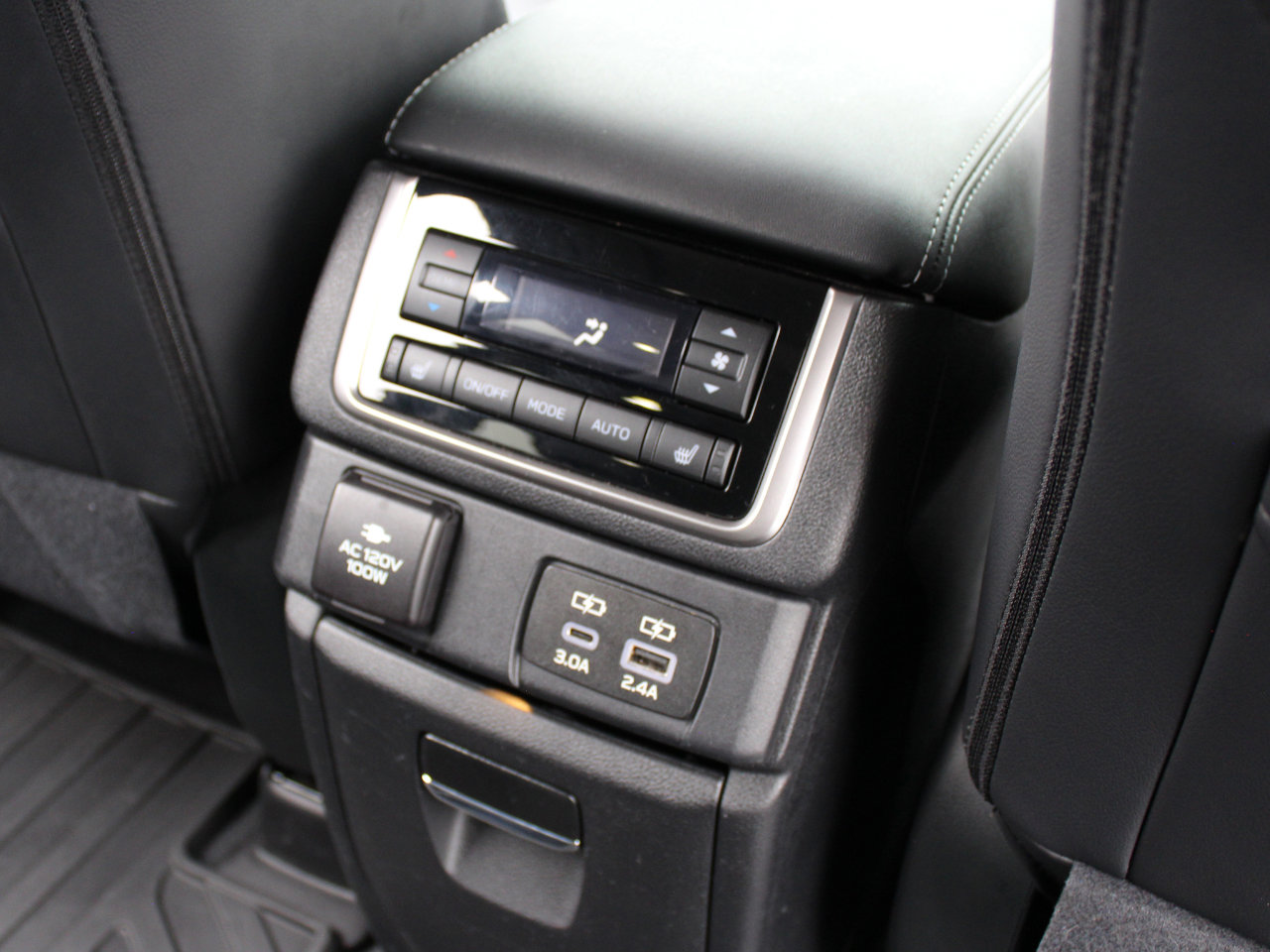 Used 2023 Subaru Ascent Touring image 36