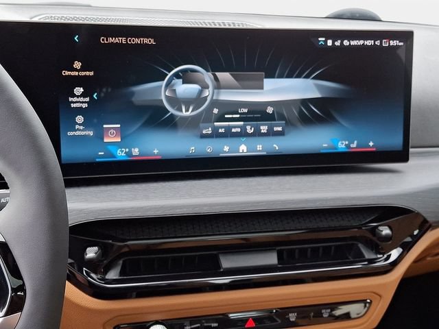 New 2026 BMW 330i xDrive Sedan w/ Premium Package AWD/4WD image 15