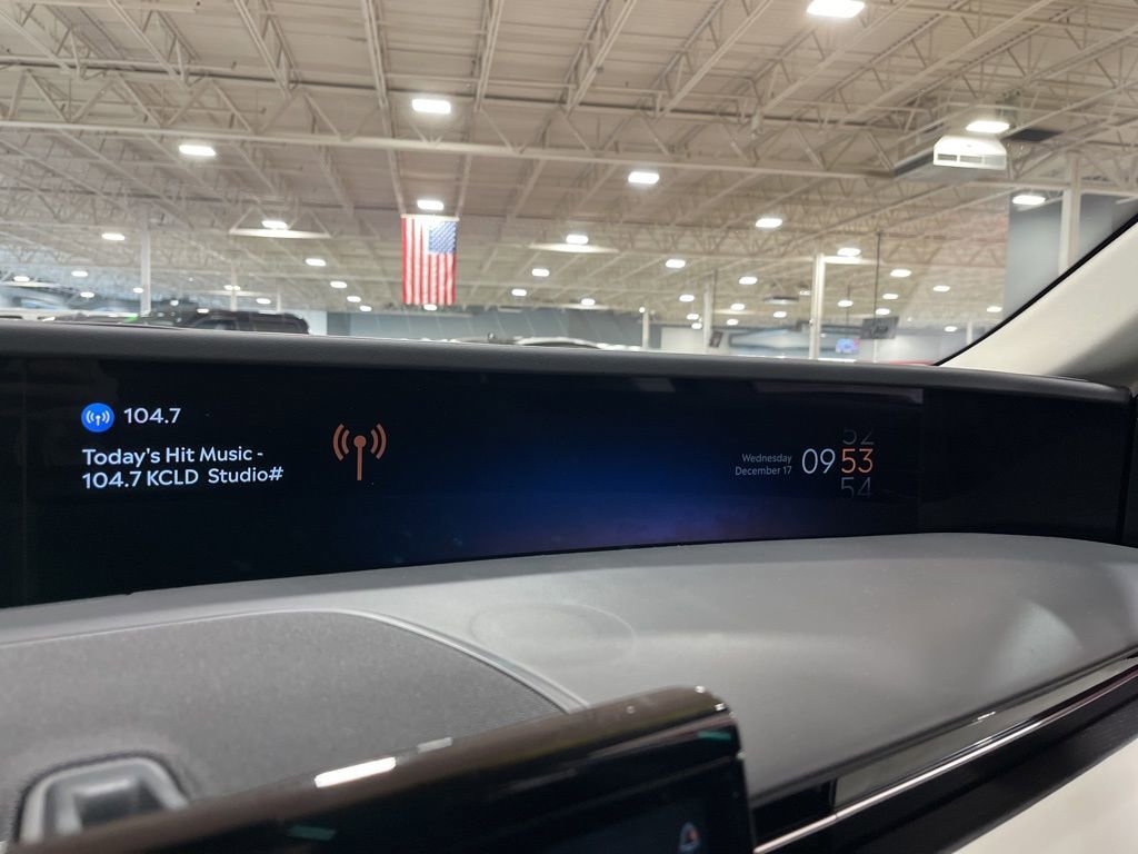 Used 2025 Lincoln Nautilus Reserve image 40