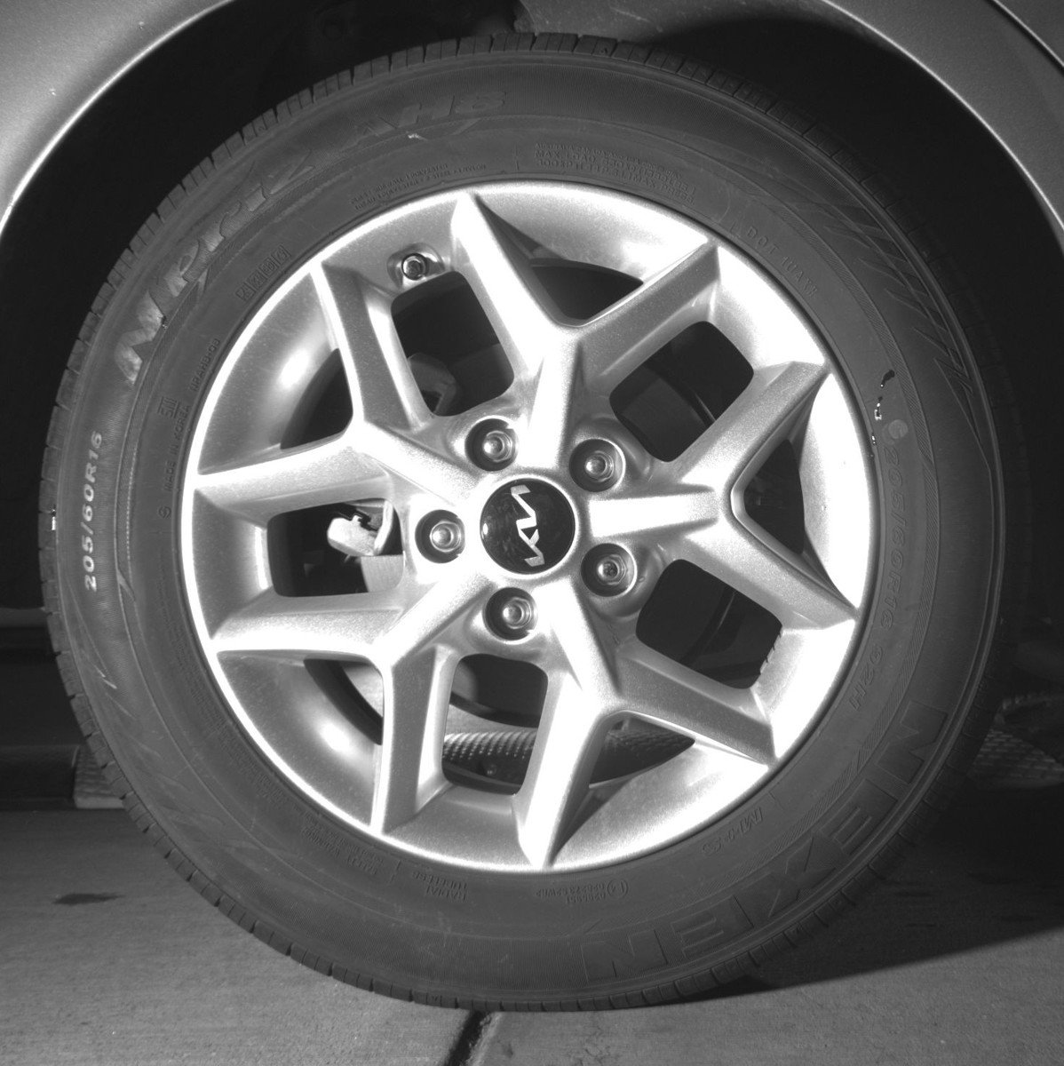 Used 2025 Kia Soul LX w/ LX Technology Package FWD image 15