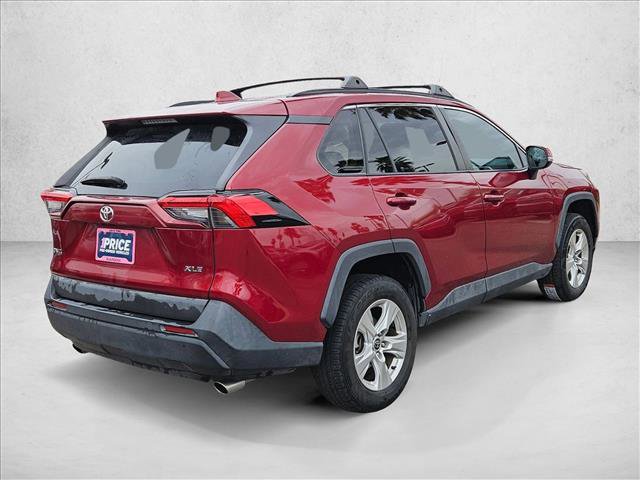 Used 2021 Toyota RAV4 XLE w/ Convenience Package image 5