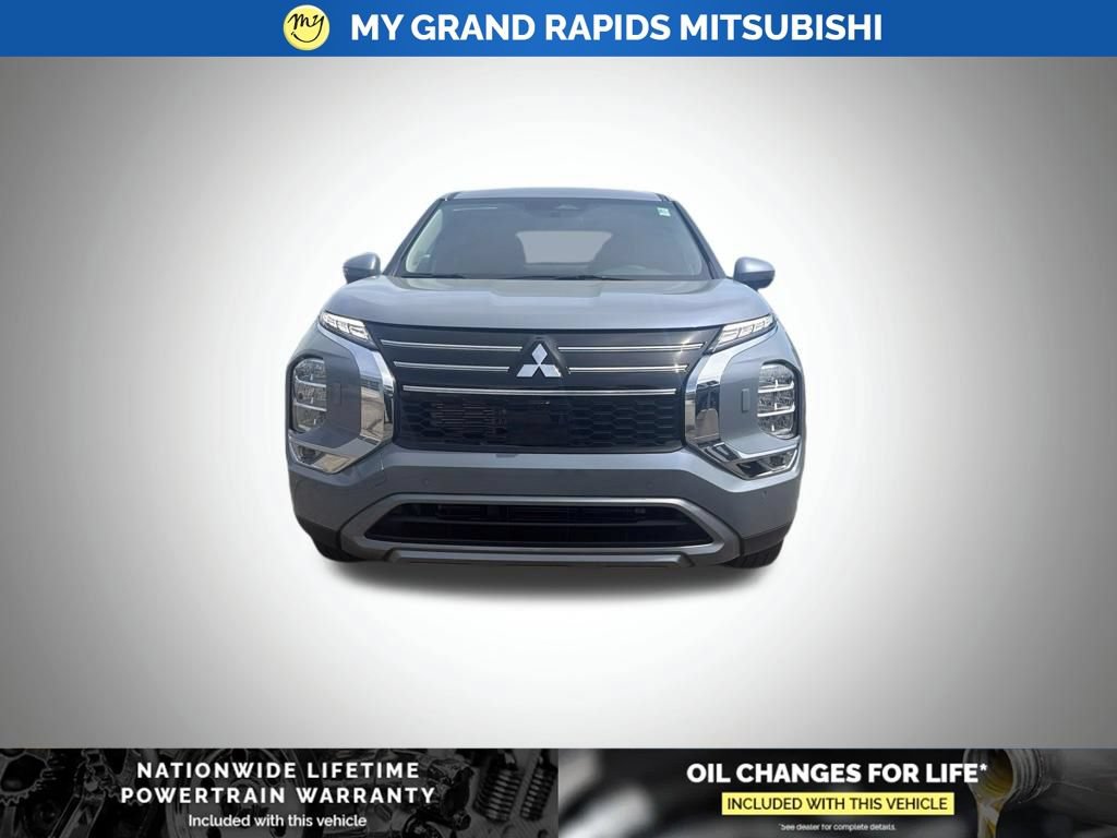 New 2026 Mitsubishi Outlander SE AWD/4WD image 2