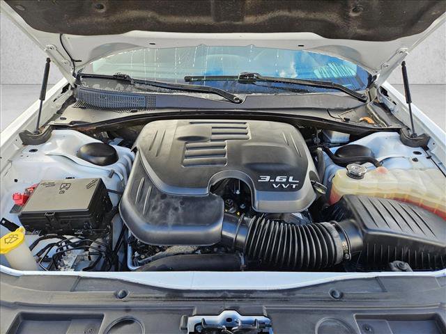 Used 2023 Chrysler 300 Touring w/ Sport Appearance Package image 22