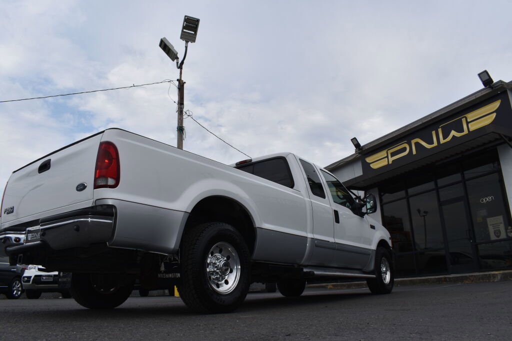 Used 2001 Ford F250 Lariat RWD image 7