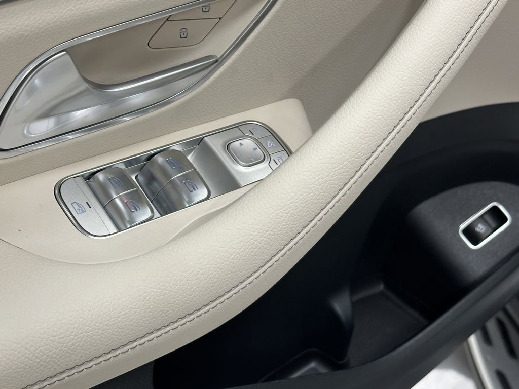 New 2026 Mercedes-Benz GLS 450 4MATIC image 11