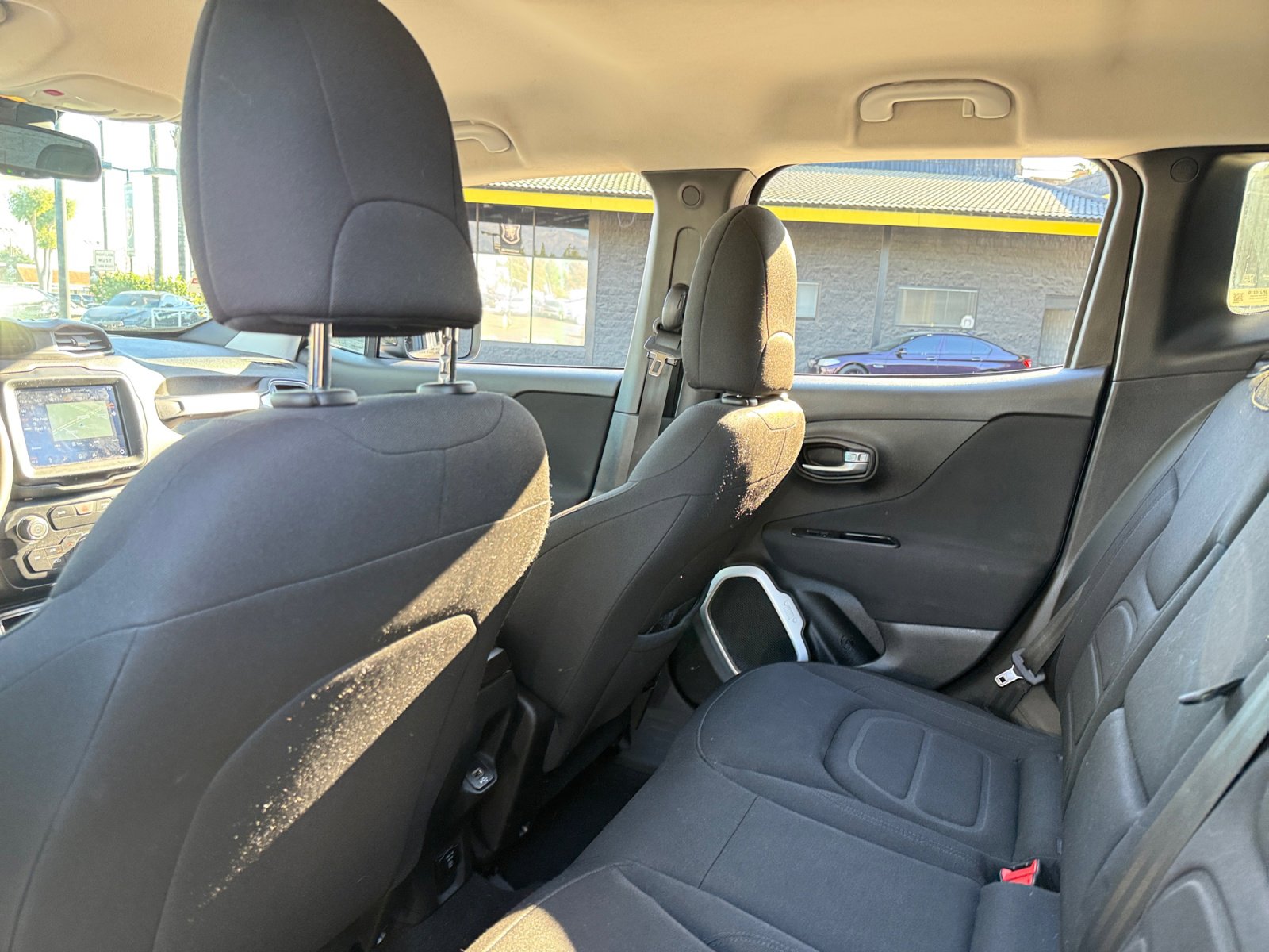 Used 2018 Jeep Renegade Latitude w/ UConnect 8.4 Nav Group image 15