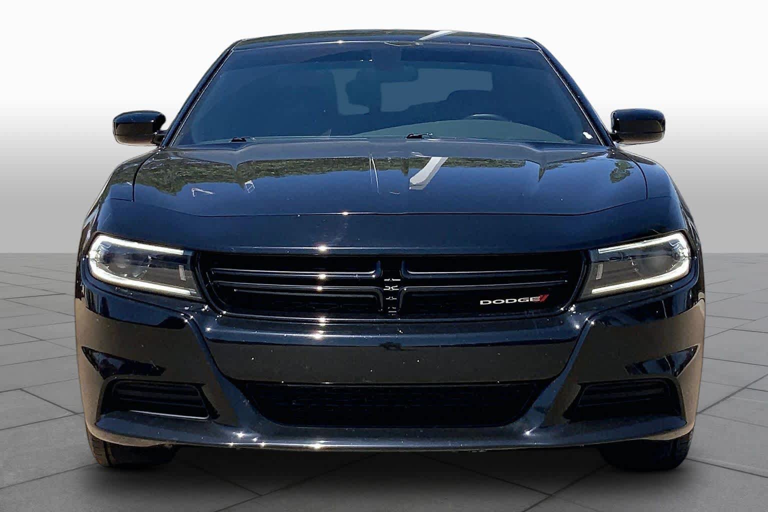 Used 2022 Dodge Charger SXT RWD image 4