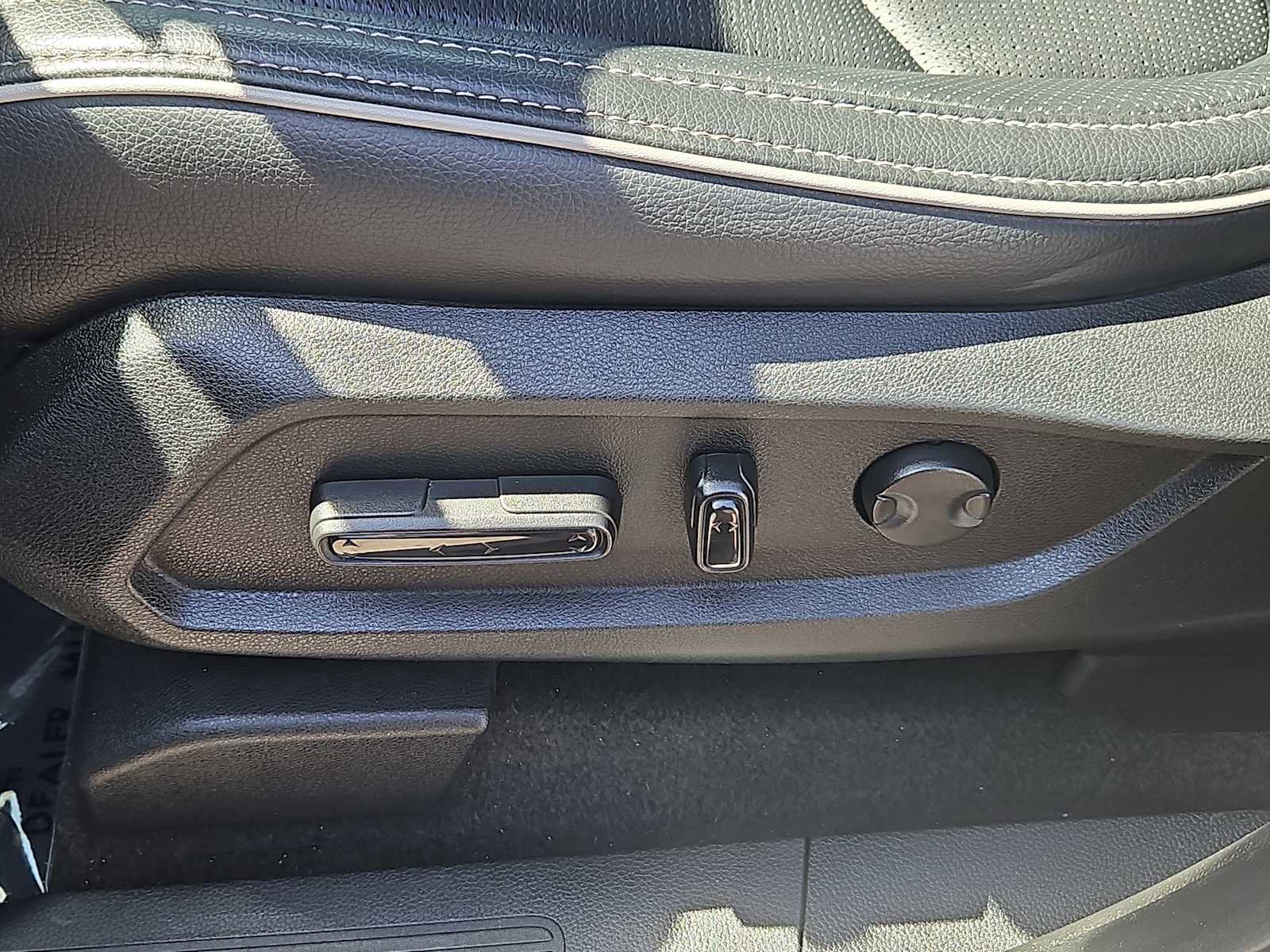 Certified 2023 Honda Pilot Elite image 21