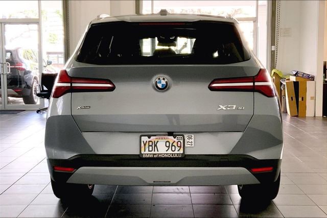 Used 2025 BMW X3 xDrive30i AWD/4WD image 4