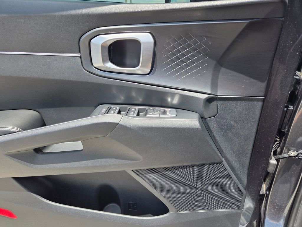 Used 2022 Kia Sorento S w/ Panoramic Sunroof Package FWD image 21