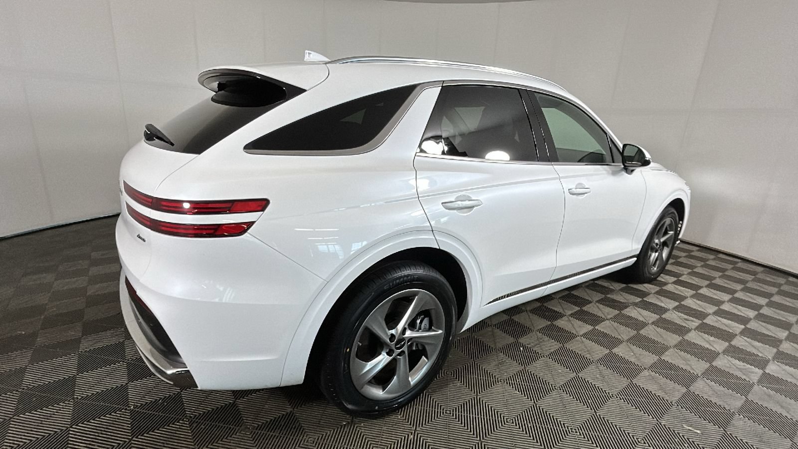 Used 2026 Genesis GV70 2.5T AWD/4WD image 3