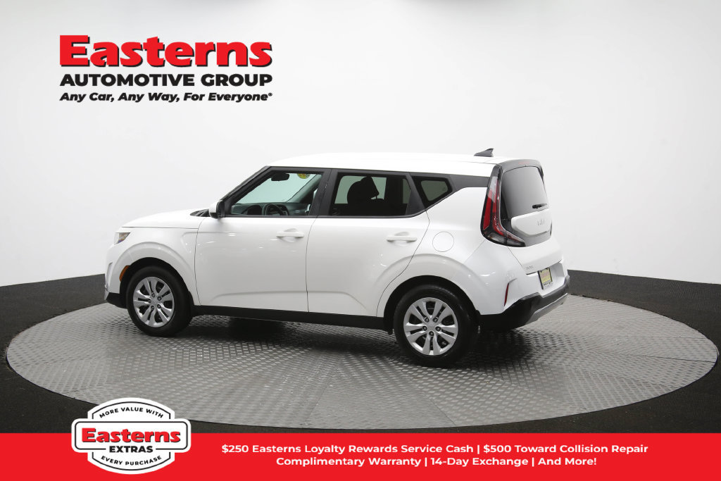 Used 2023 Kia Soul LX FWD image 61
