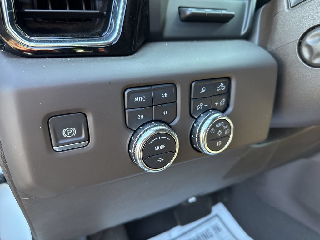 Used 2023 GMC Sierra 1500 Denali w/ Technology Package AWD/4WD image 24