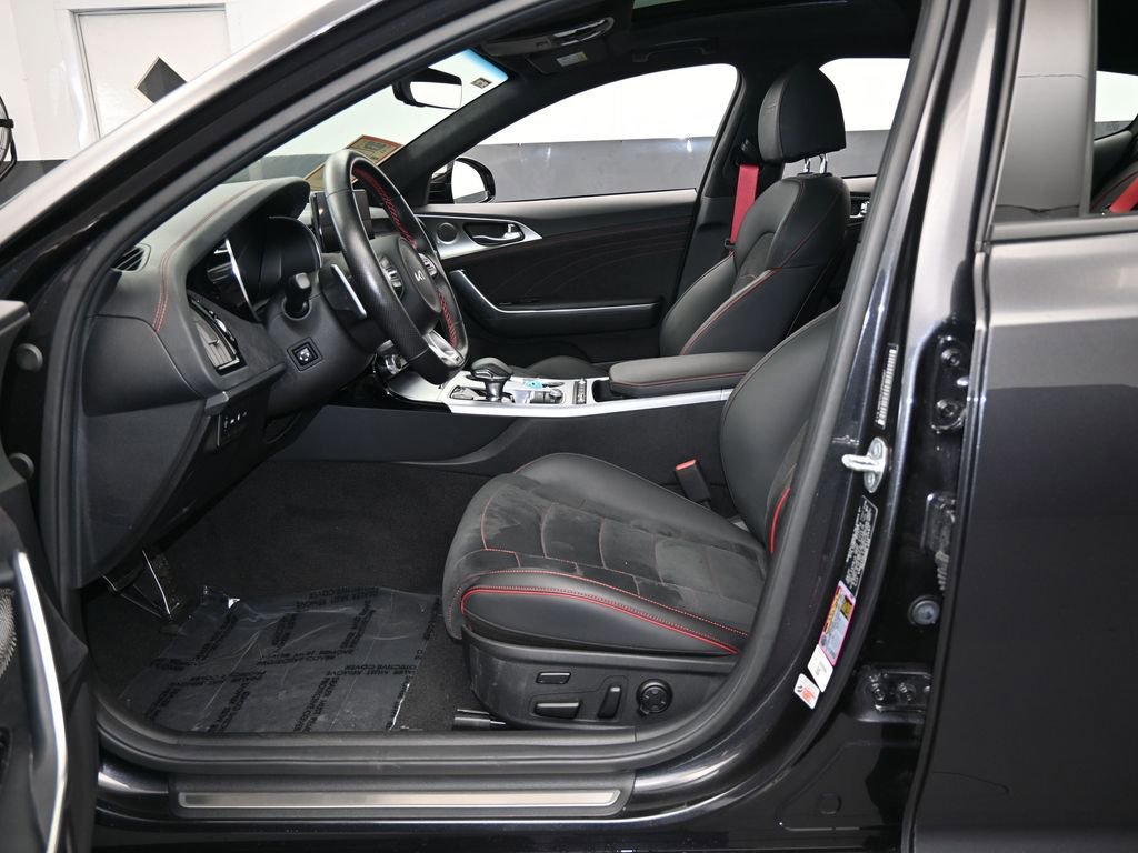 Used 2023 Kia Stinger GT2 image 12