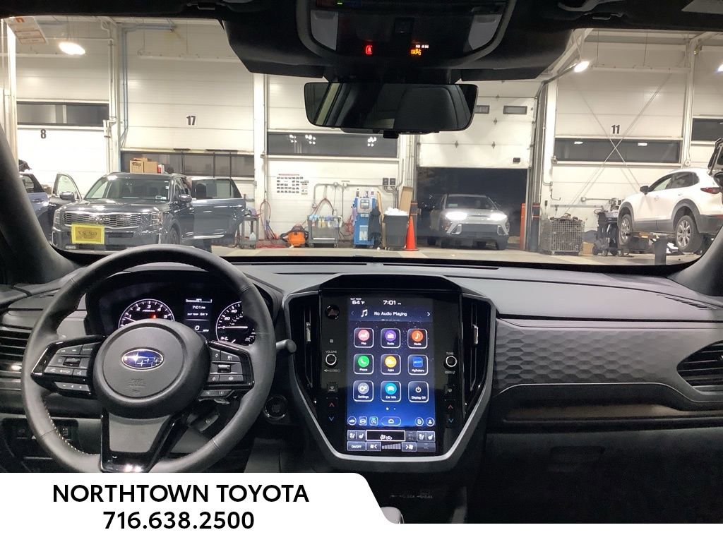 Used 2025 Subaru Forester Touring image 3