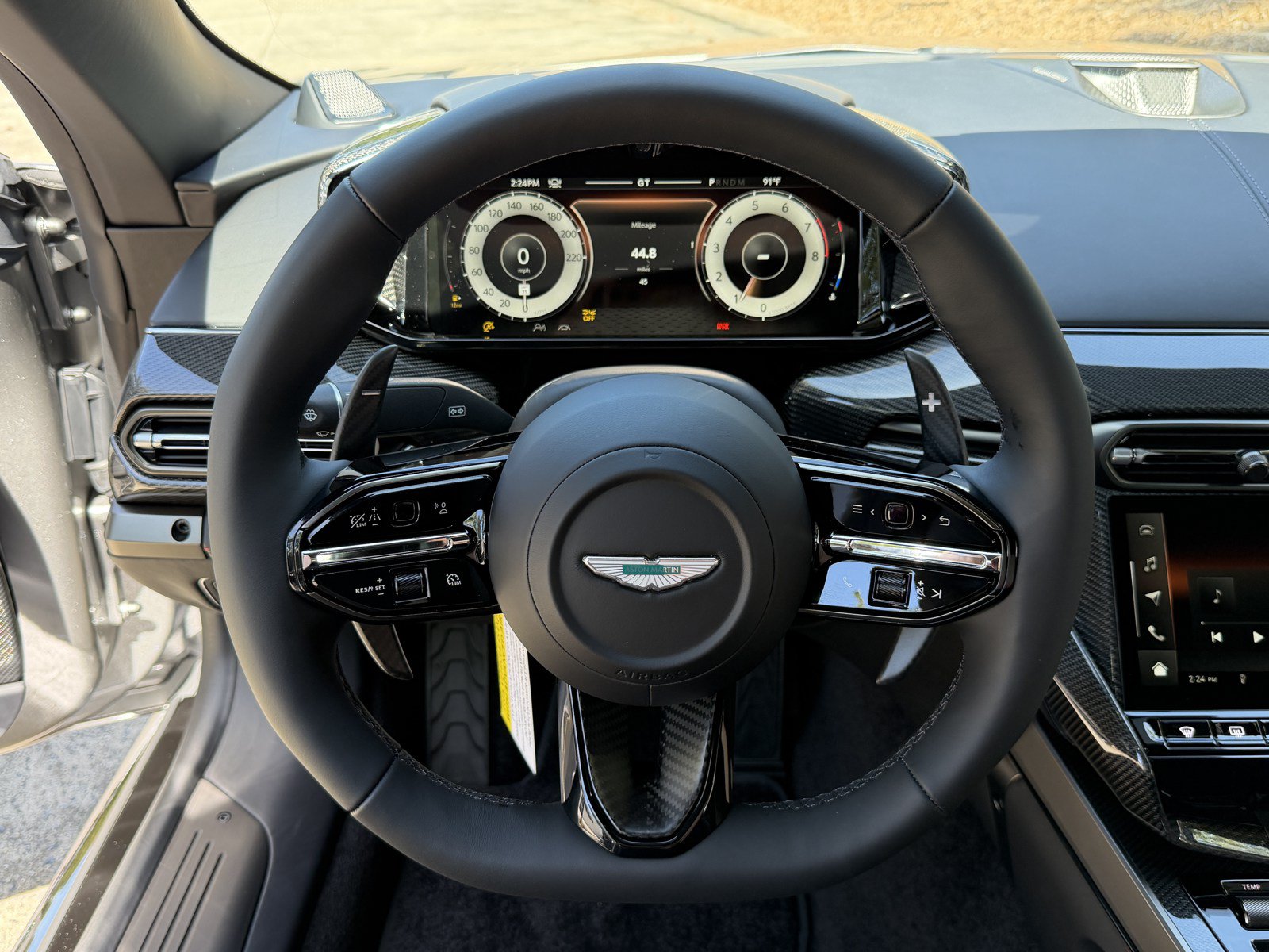New 2026 Aston Martin Vanquish Convertible RWD image 11