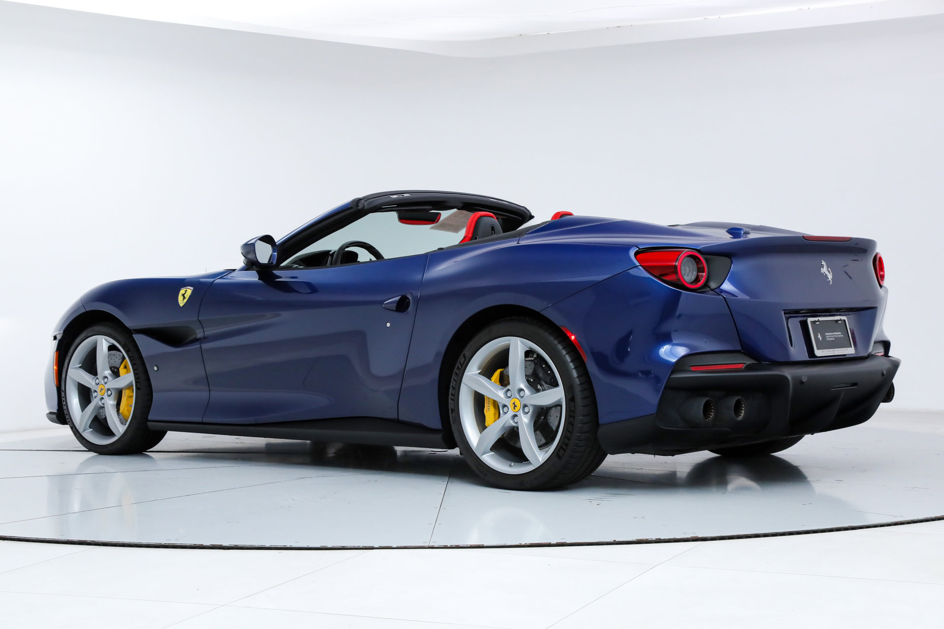 Certified 2023 Ferrari Portofino M image 3