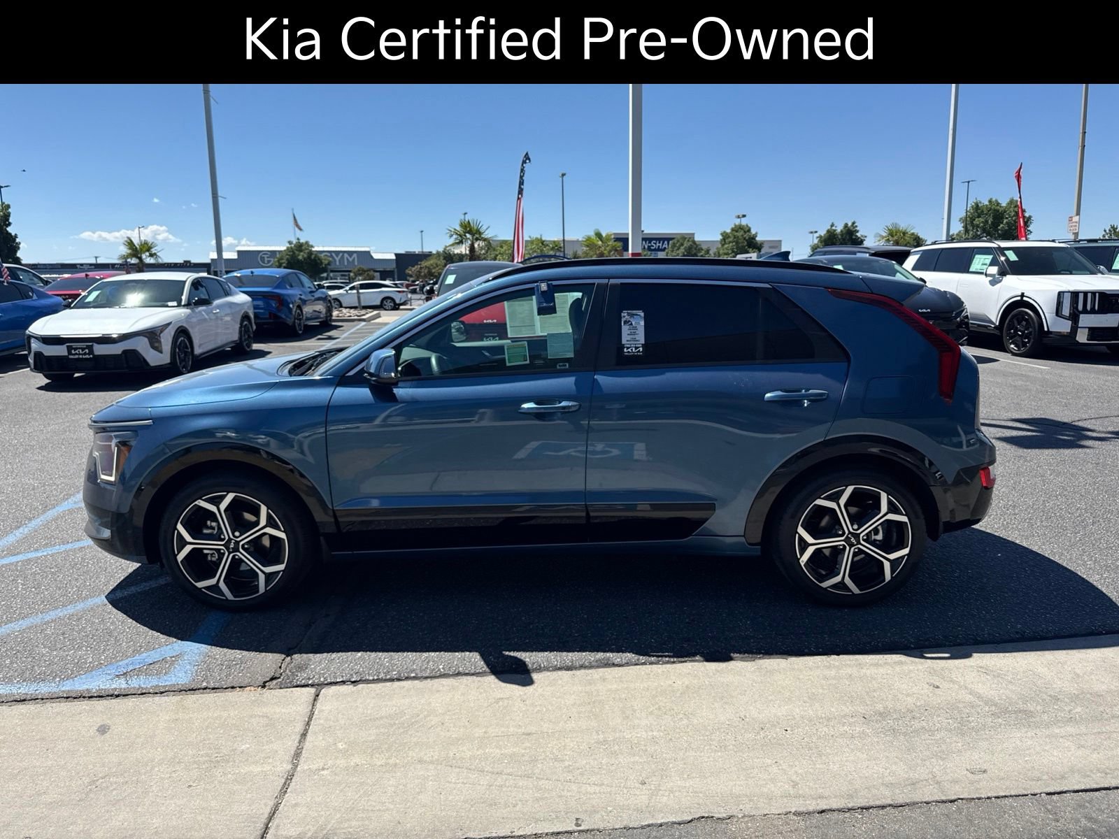 Certified 2025 Kia Niro EX Touring FWD image 13