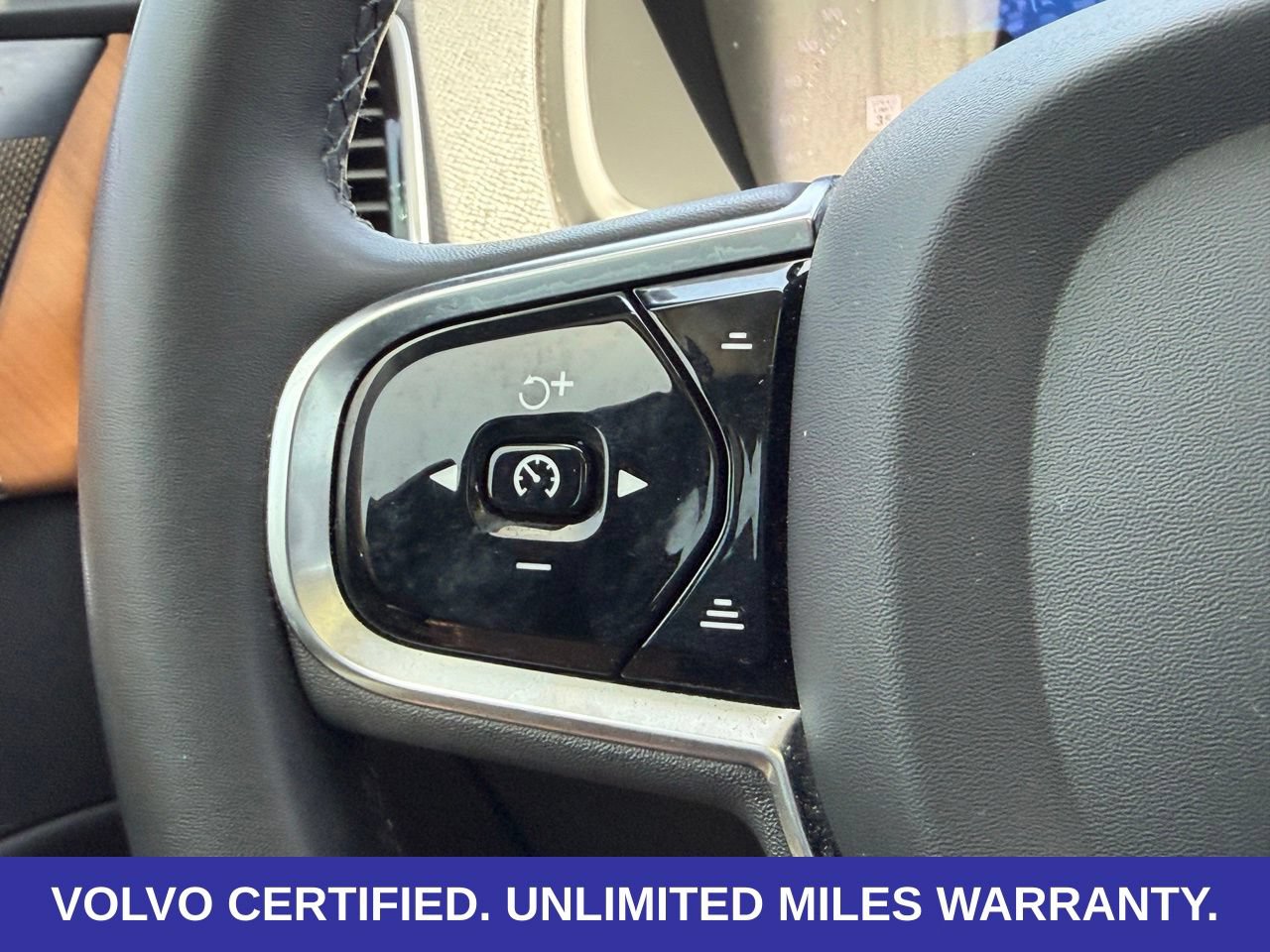 Certified 2023 Volvo XC90 T8 Plus w/ Protection Package Premier AWD/4WD image 13